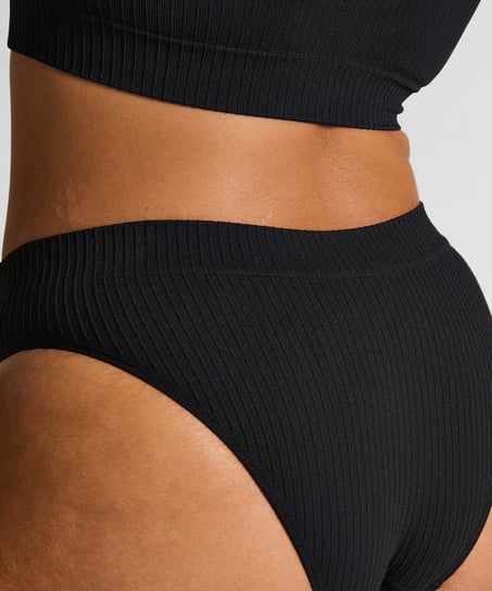 Dianne Brazilian, Black