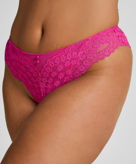 Daisy Brazilian, Pink