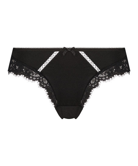Yvenne Brazilian, Black