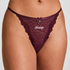 Thong Weekend, Red