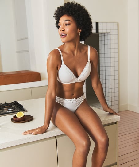 Lola Padded Non-Wired Bra, White