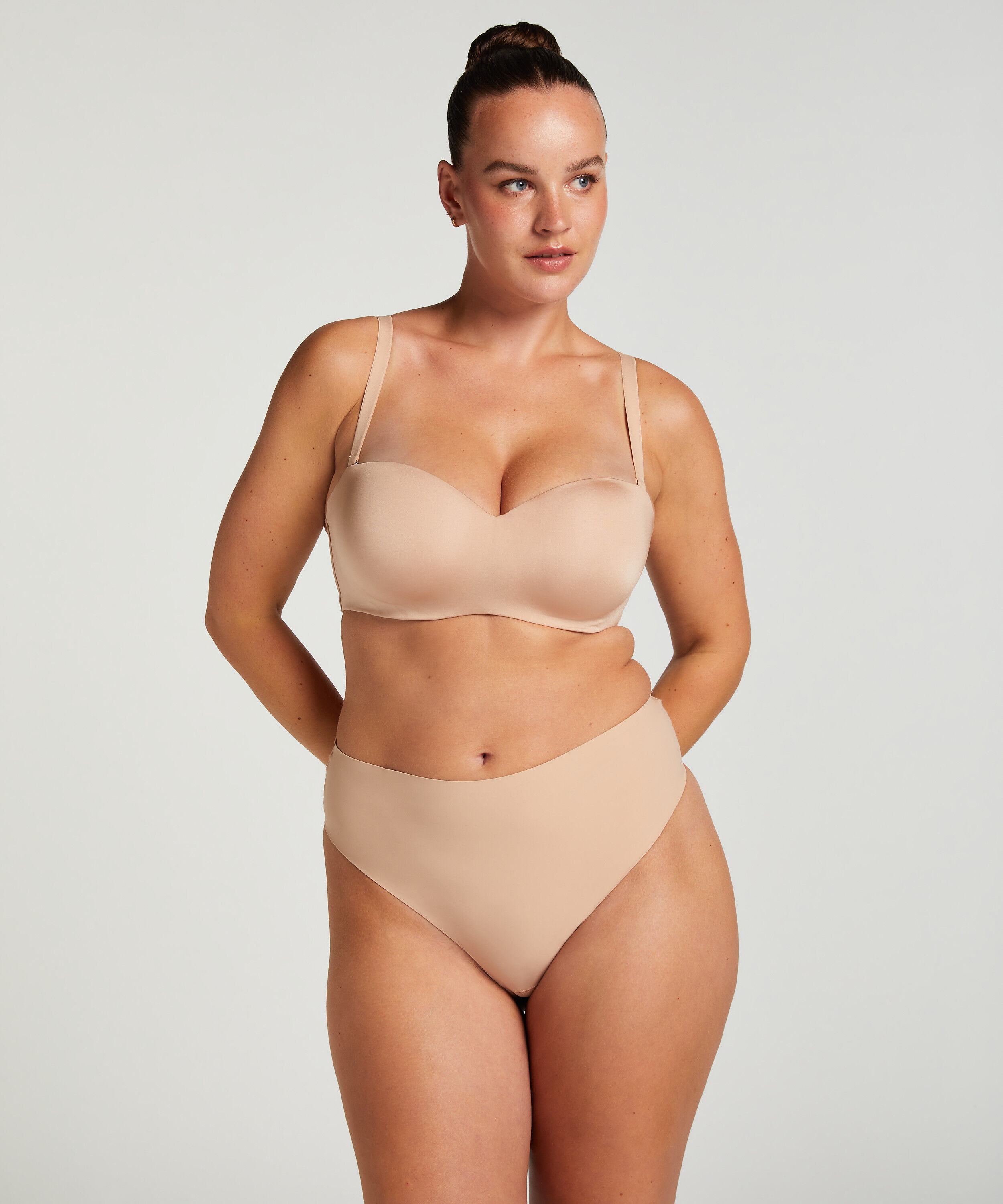 Smooth Padded Underwired Strapless Push-Up Bra, Beige