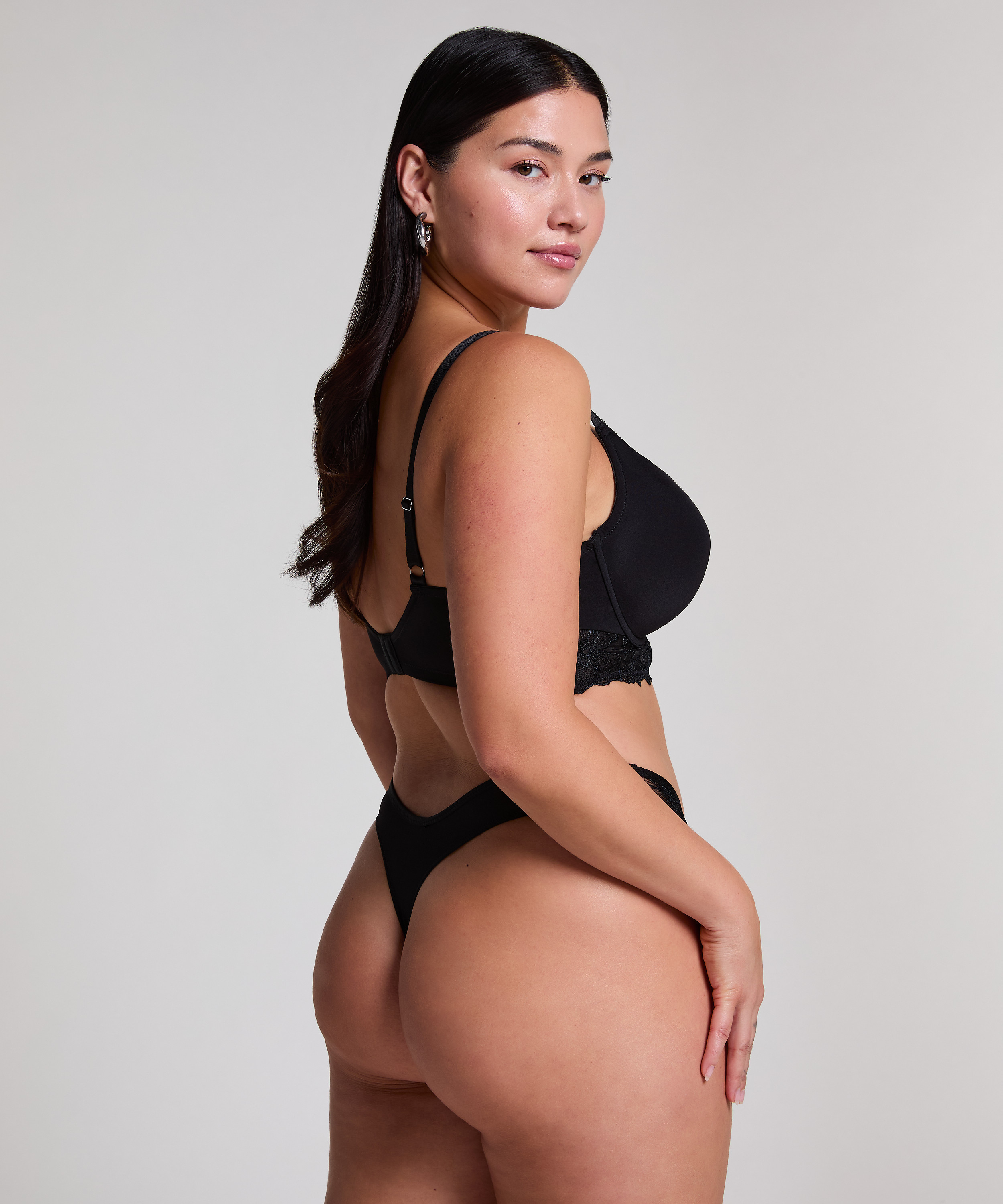 Jemima Thong, Black, main