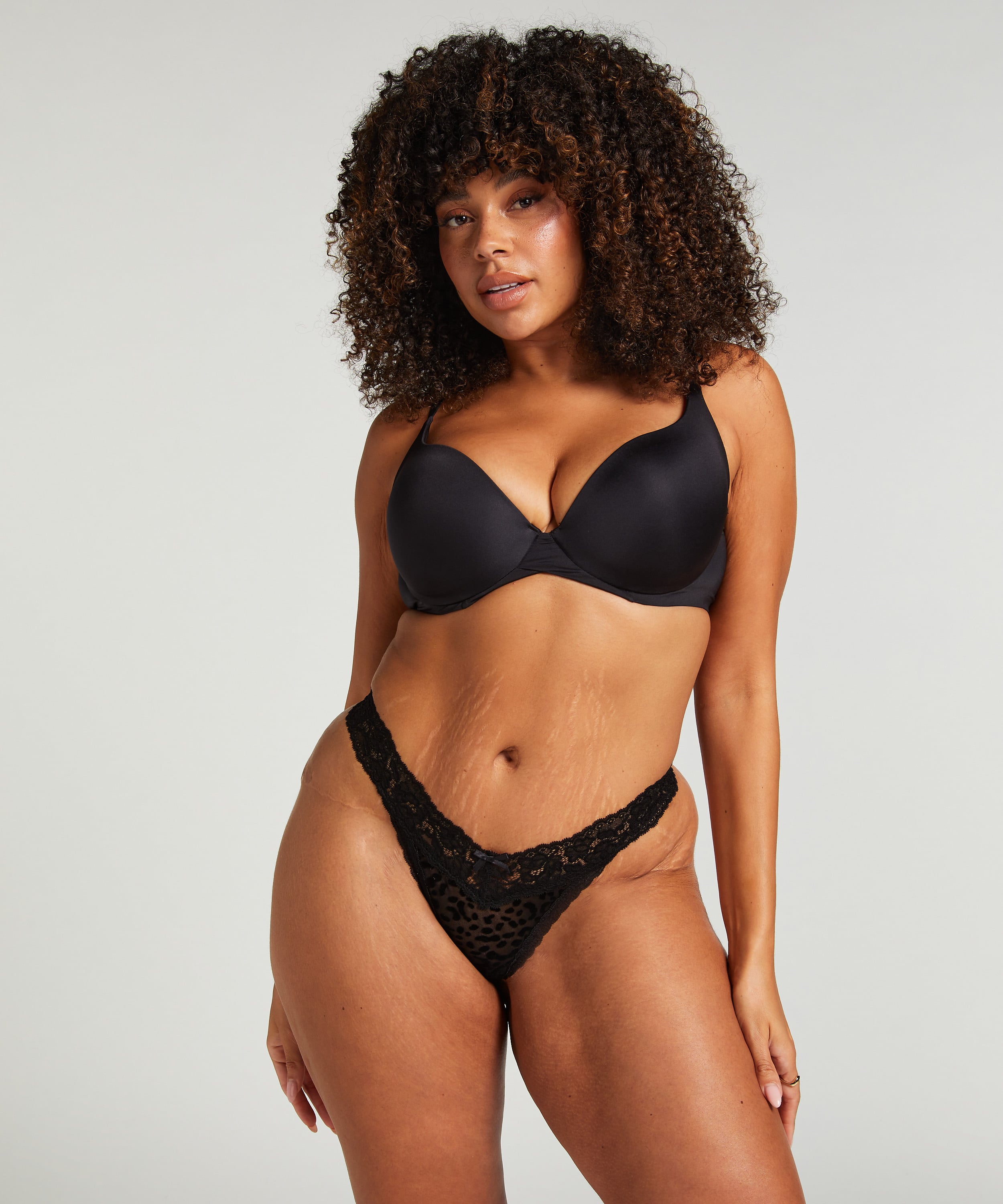 Marina Extra Low Thong, Black, main