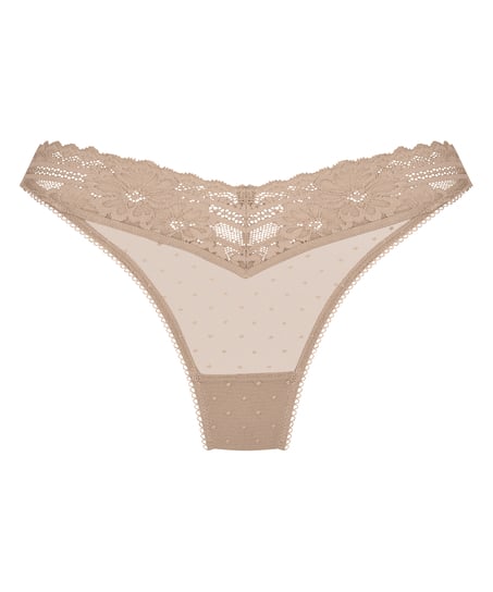 Sylvie Thong, Brown