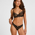 Isabelle Cheekini, Black
