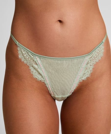 Dorothy Thong, Green