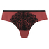 Lina Brazilian, Red