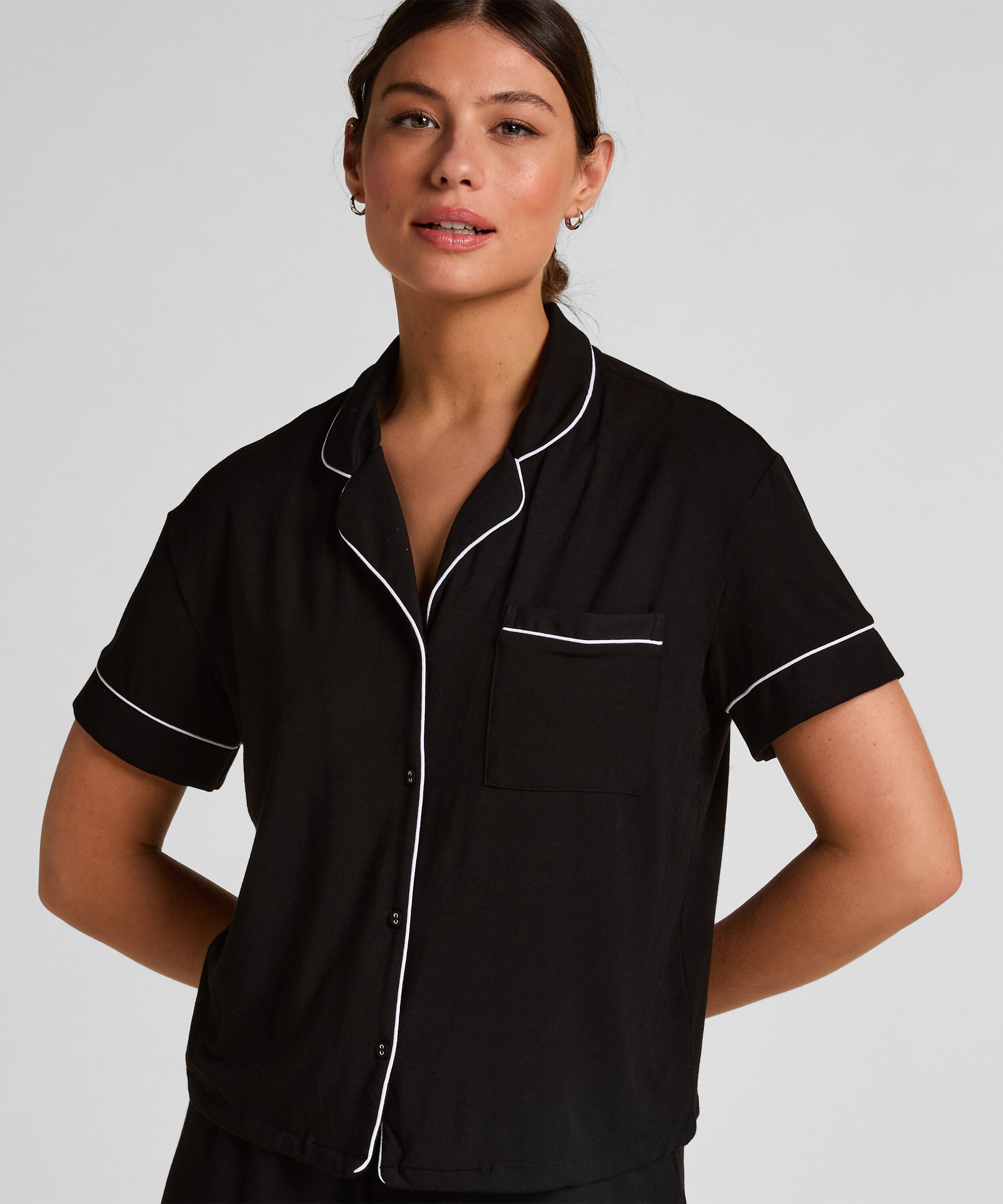 Essential Jersey Short-Sleeved Jacket, Black