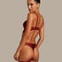 Zoe Thong, Red
