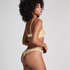 Isabelle Cheekini, Yellow