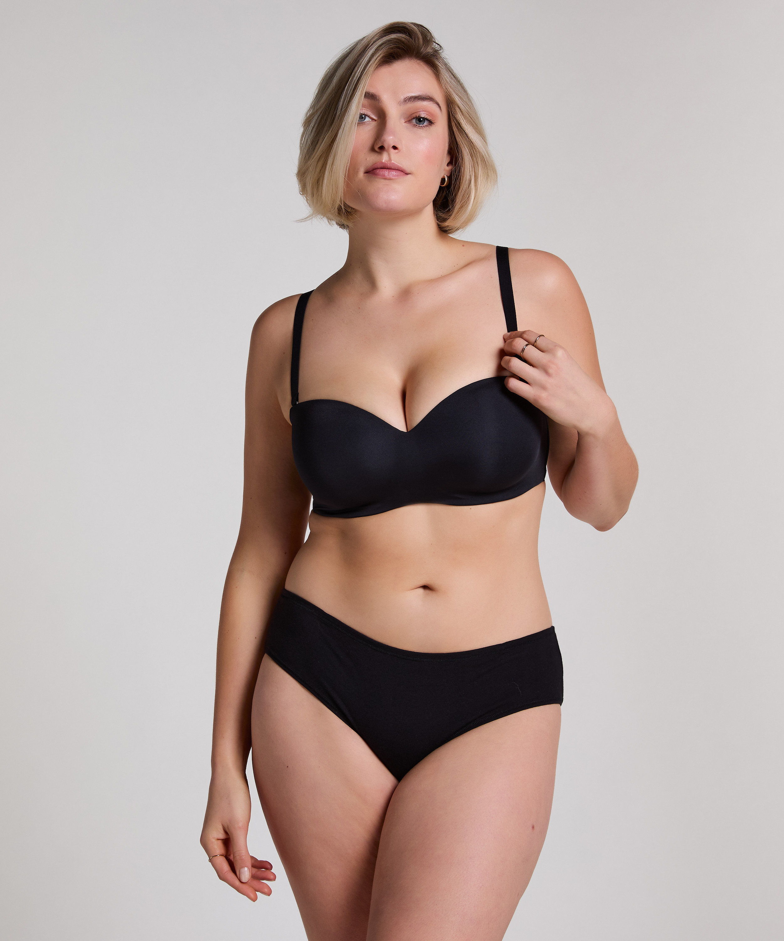 Smooth Padded Underwired Strapless Push-Up Bra, Black, main