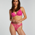 Abby Brazilian, Pink