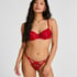 Irina Thong, Red