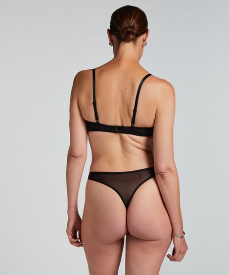 Sia Thong, Black