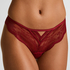 Isabelle Cheekini, Red