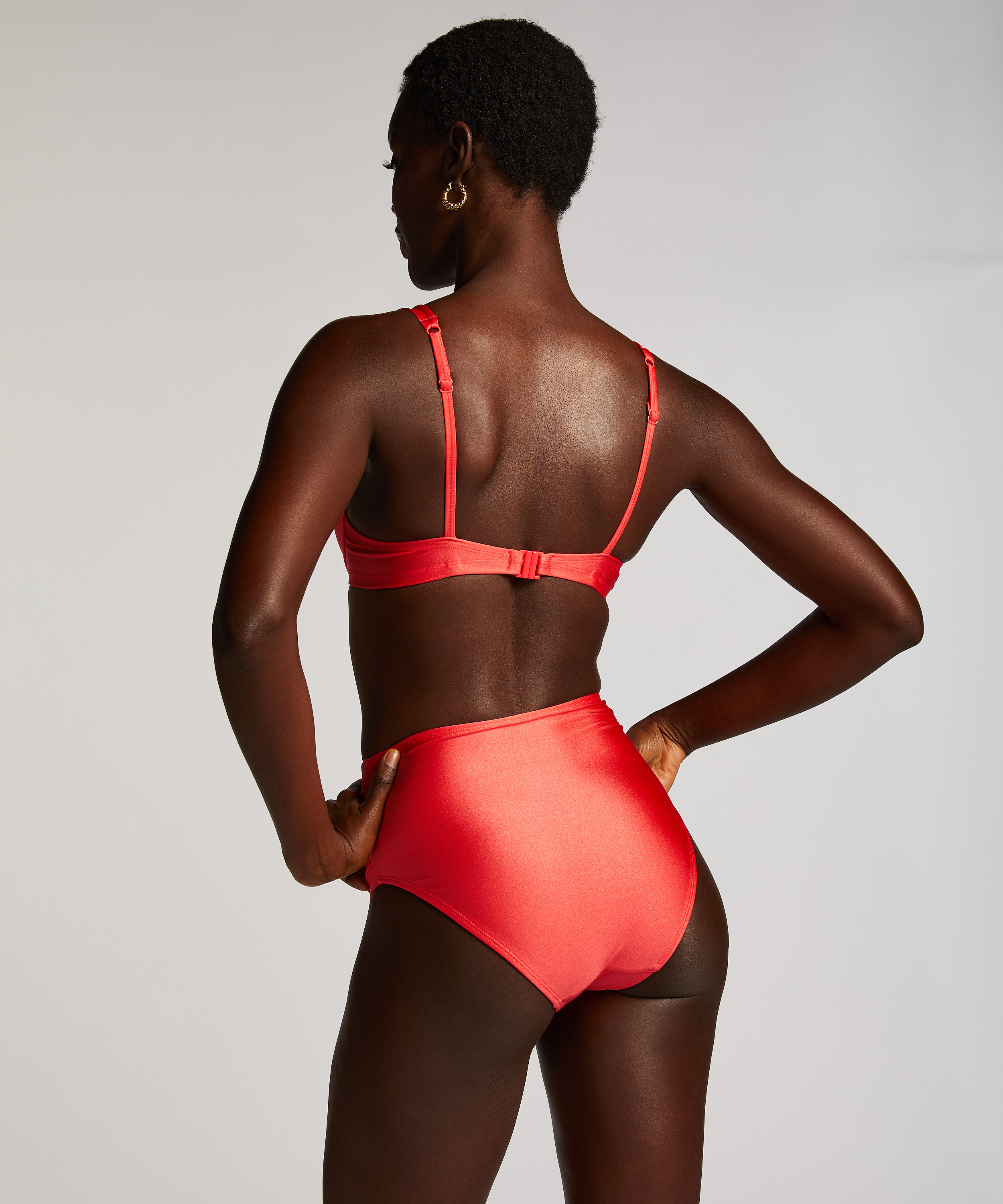 Padded underwired bikini top Luxe Cup E +, Red, main