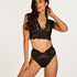 Catrin Thong, Black