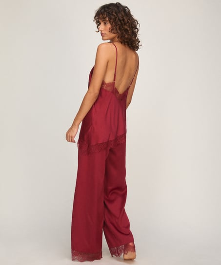 Pant Cecilia, Red