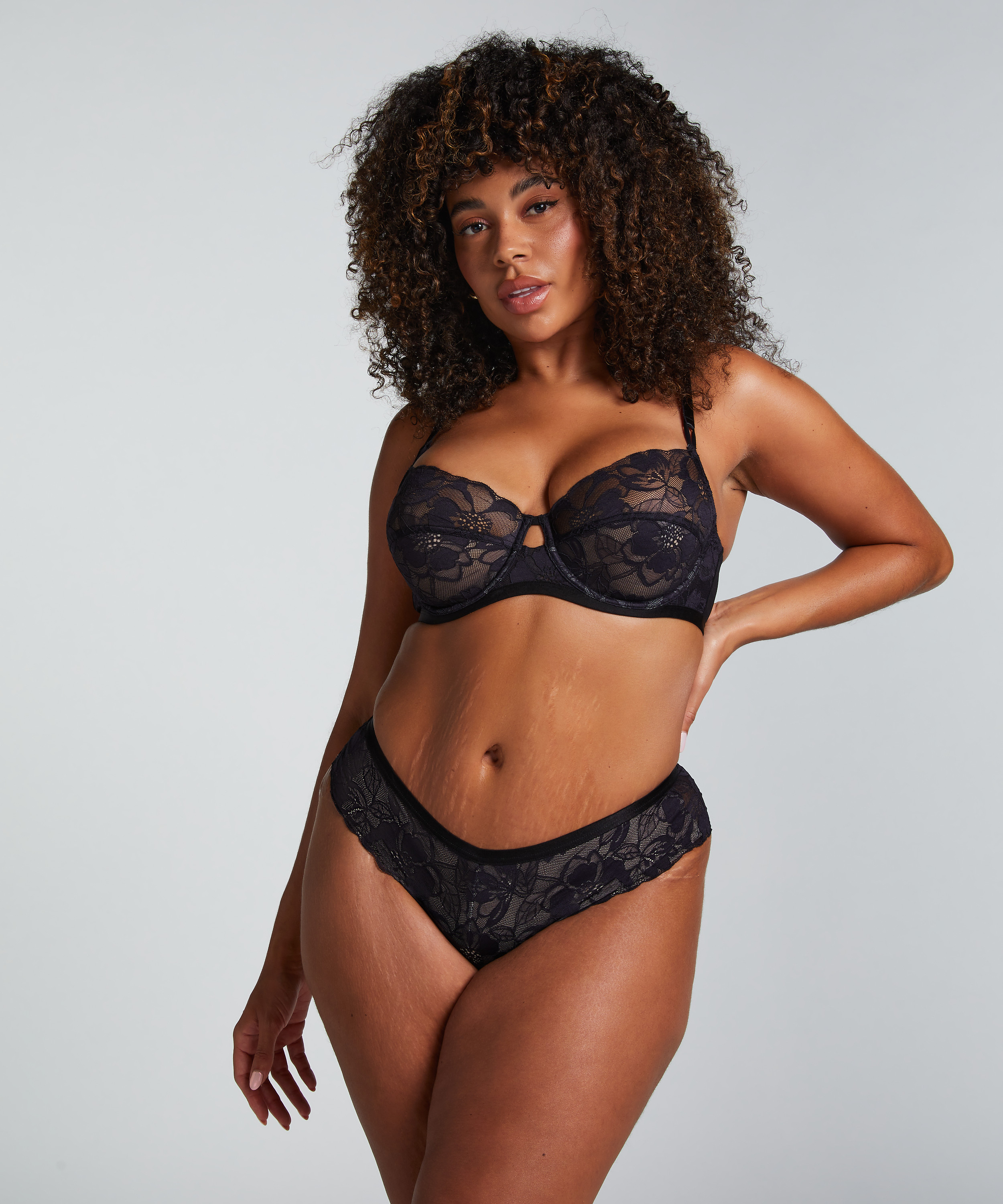 Sophia Non-Padded Underwired Bra, Black, main