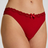 Lola Thong, Red