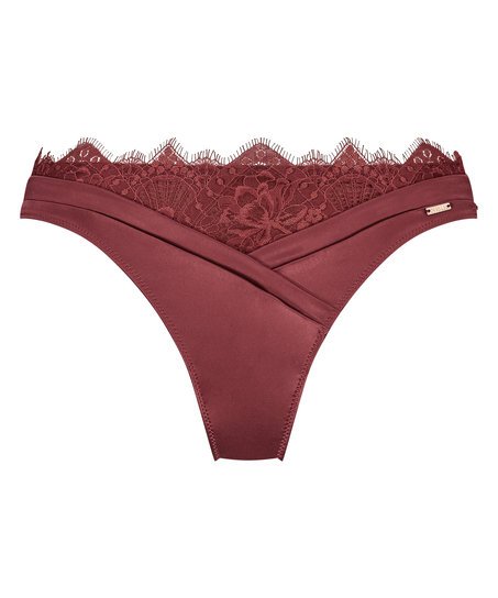 Zoe Thong, Red
