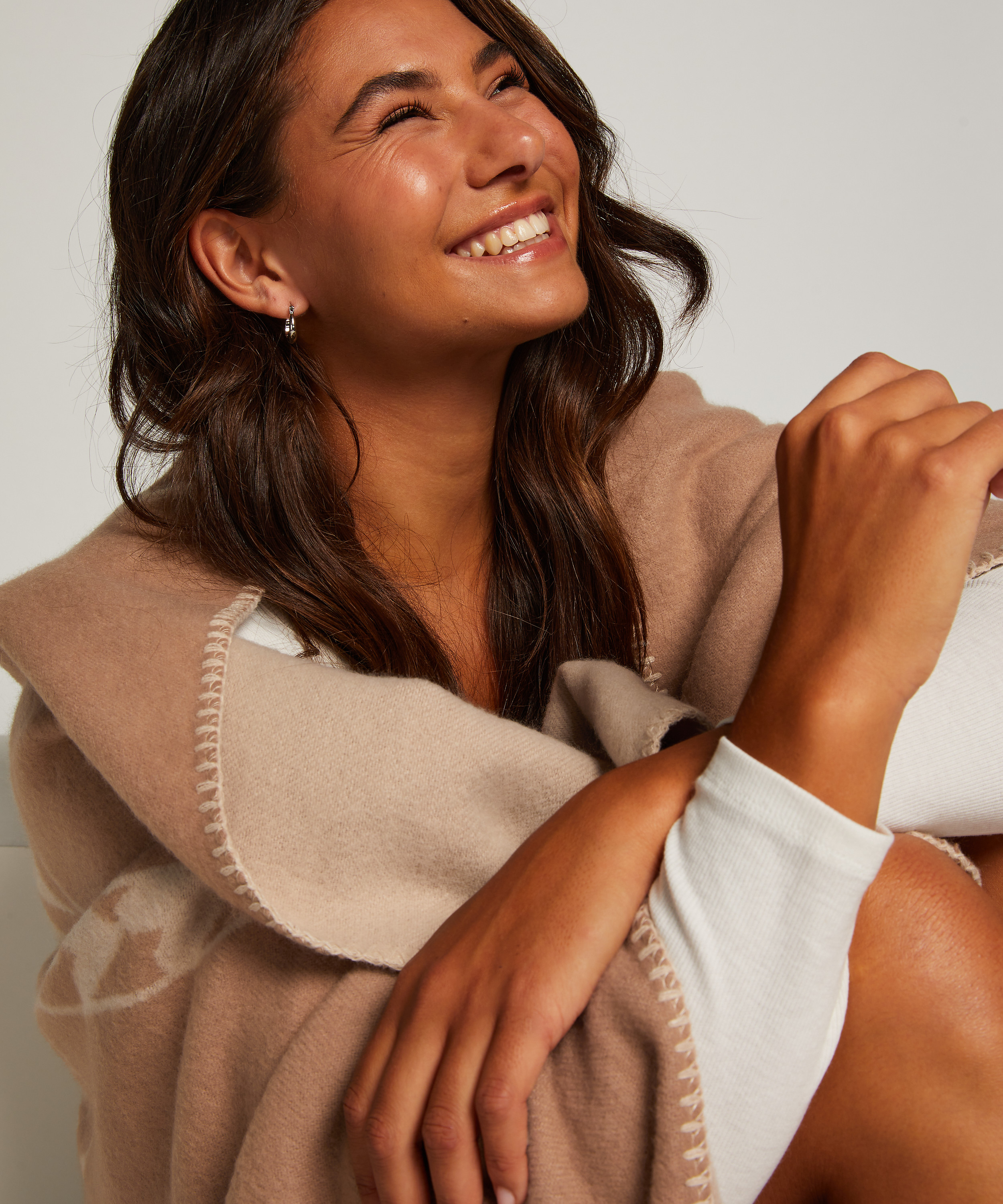 Leonie Cuddly Blanket, Brown, main