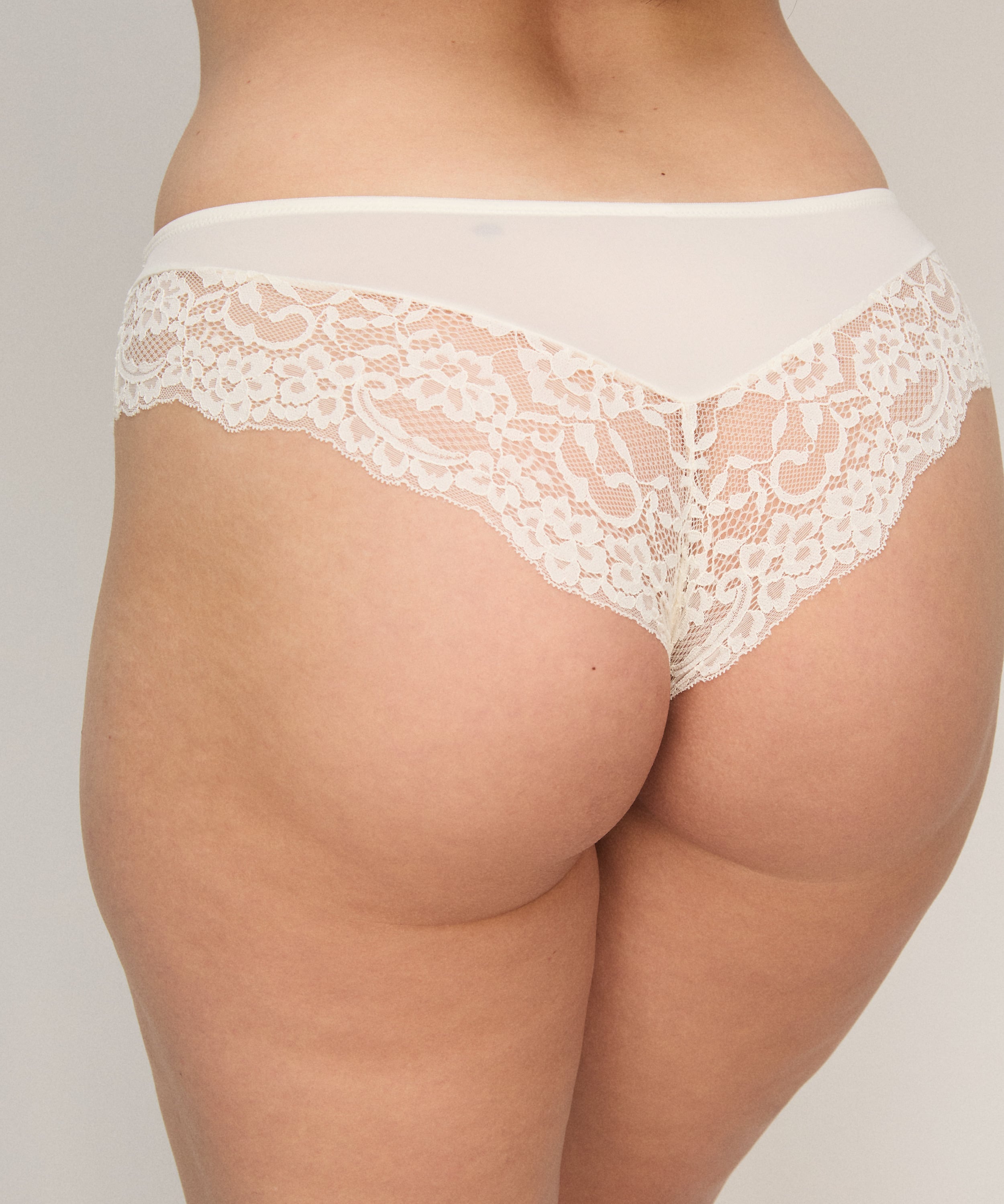 Brazilian Valencia, White, main
