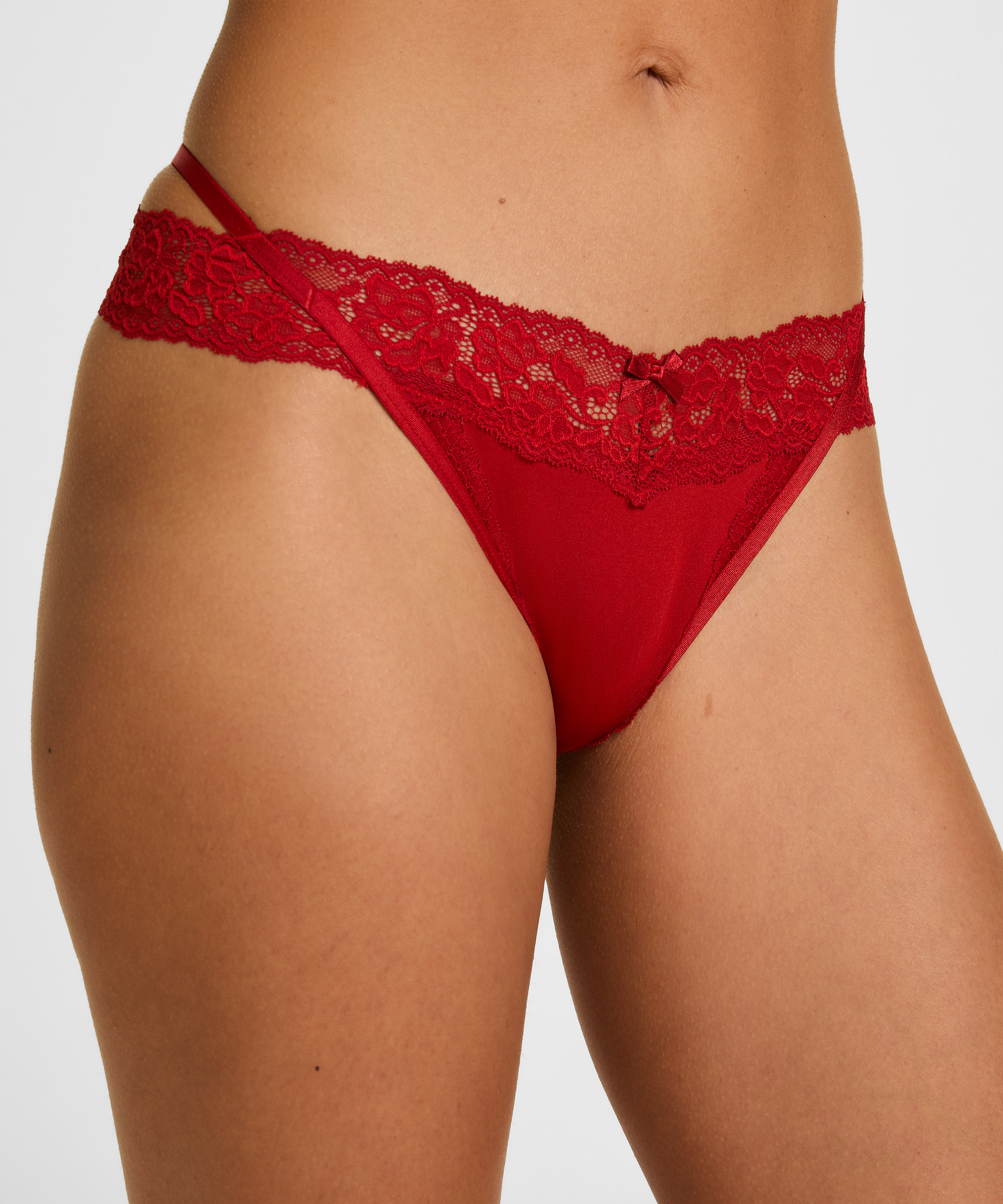 Elliena Extra Low V Thong, Red, main