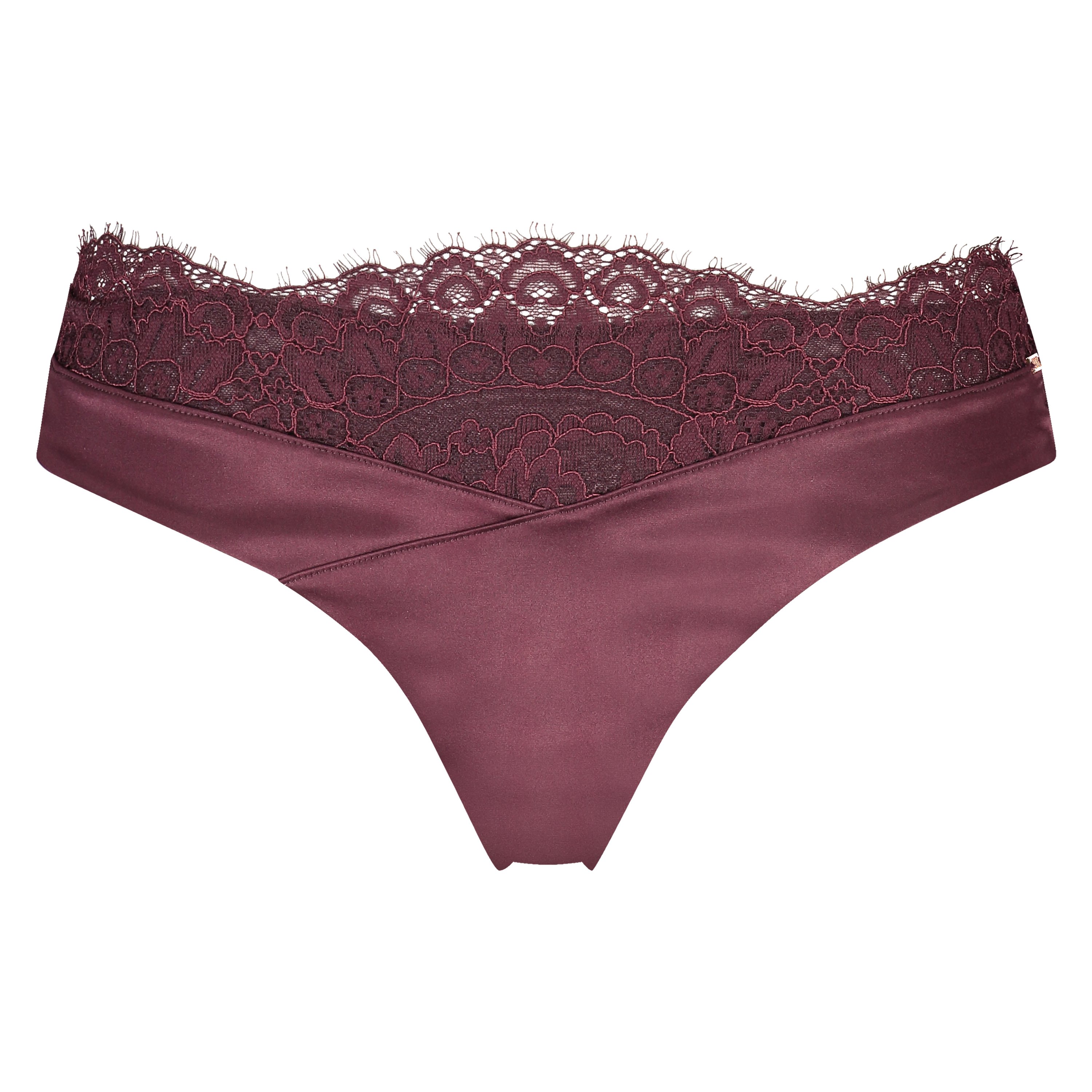 Nadia Thong, Red, main