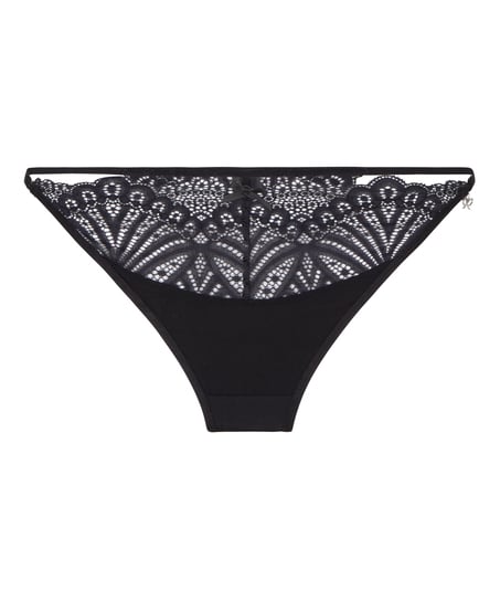 Thong Pamela, Black