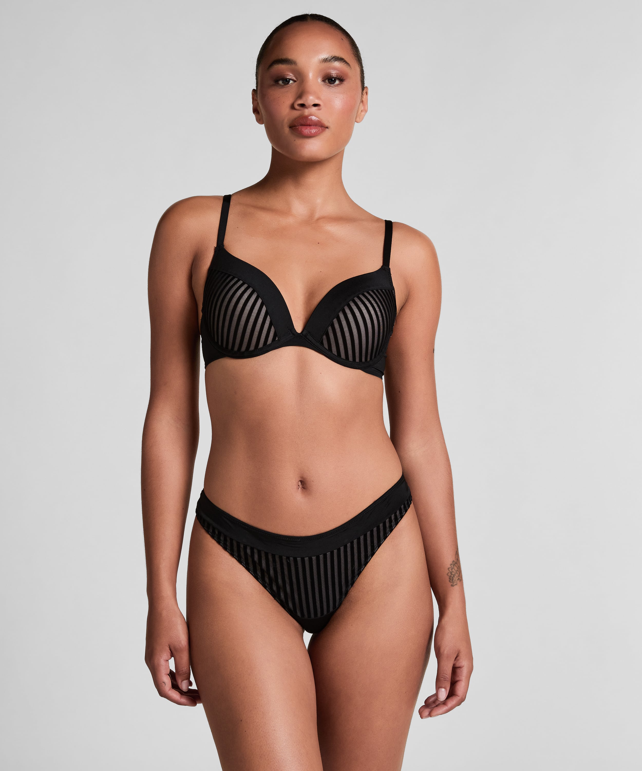 Pia Padded Underwired Push-Up Bra, Black, main