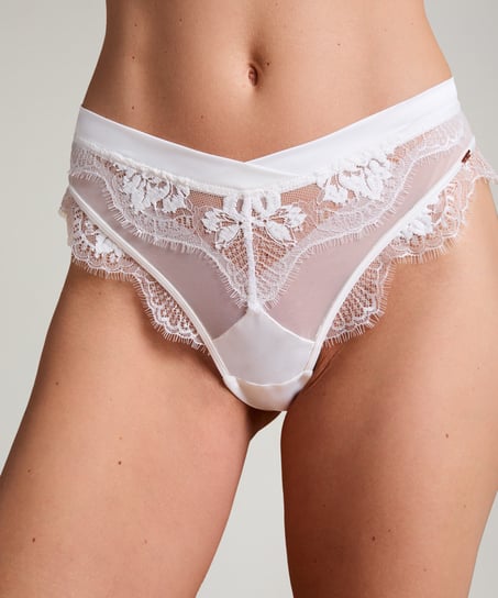 Tiah brazilian, White
