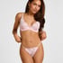 Ingrid Thong, Pink