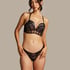 Magdalena Thong, Black