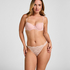 Sully Thong, Pink
