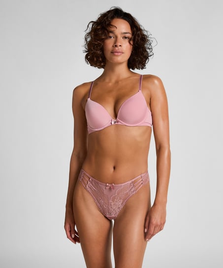 Lisa Brazilian, Pink