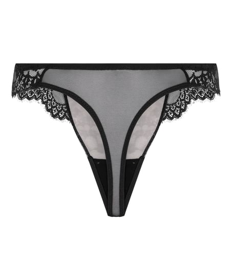Daisy Thong, Black