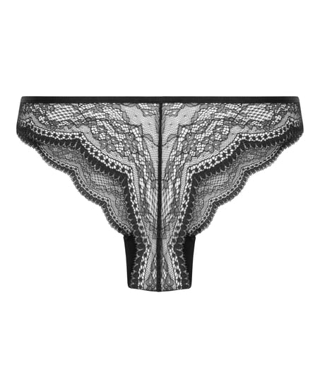 Isabelle Cheekini, Black