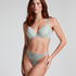 Sully Thong, Green