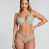 Gunila Cheekini, Green