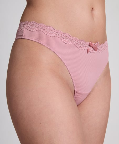 Lola Thong, Pink