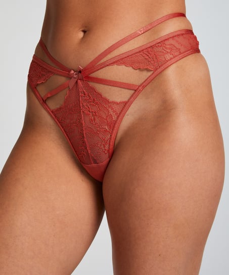 Thong Wera, Red