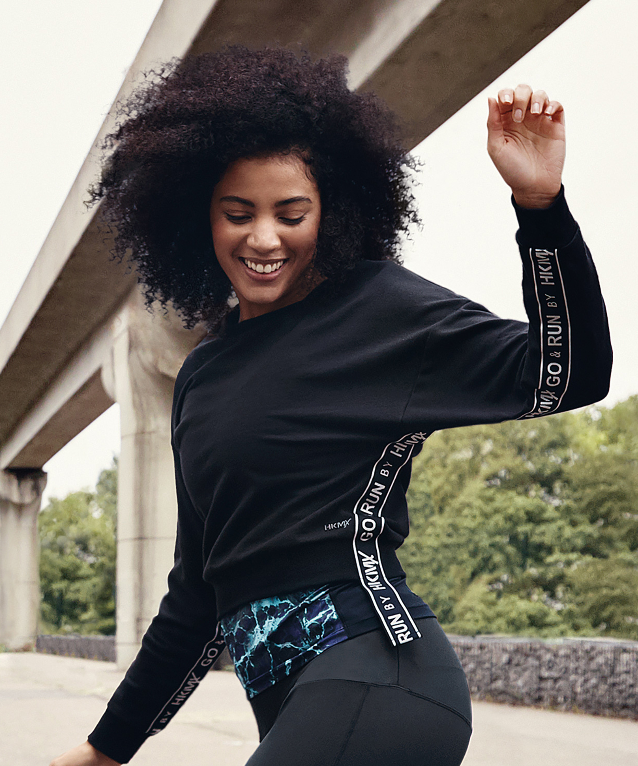 HKMX cropped sweater, Black, main