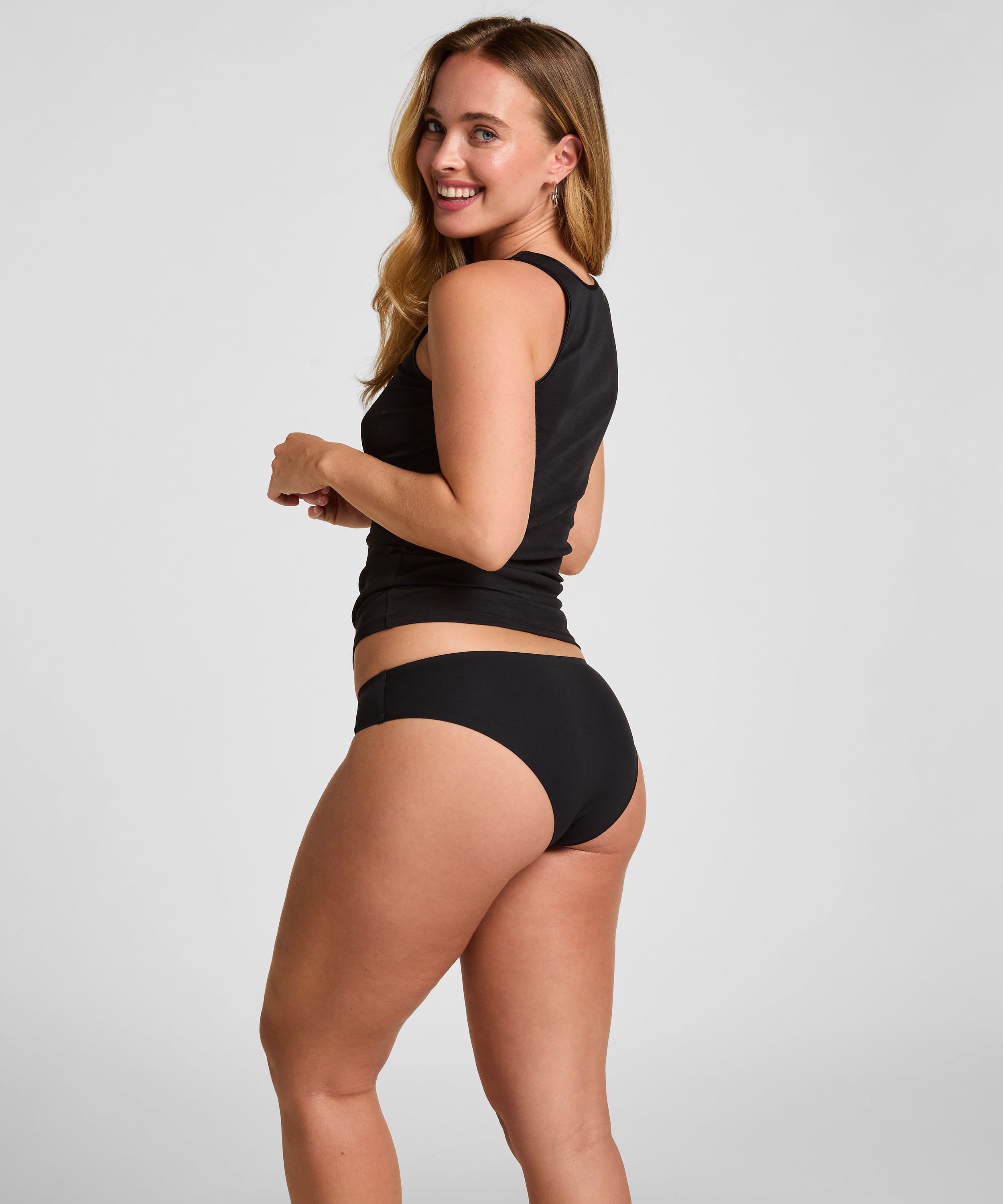 Singlet Elevated Basic, Black, main