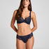 Daisy Thong, Blue