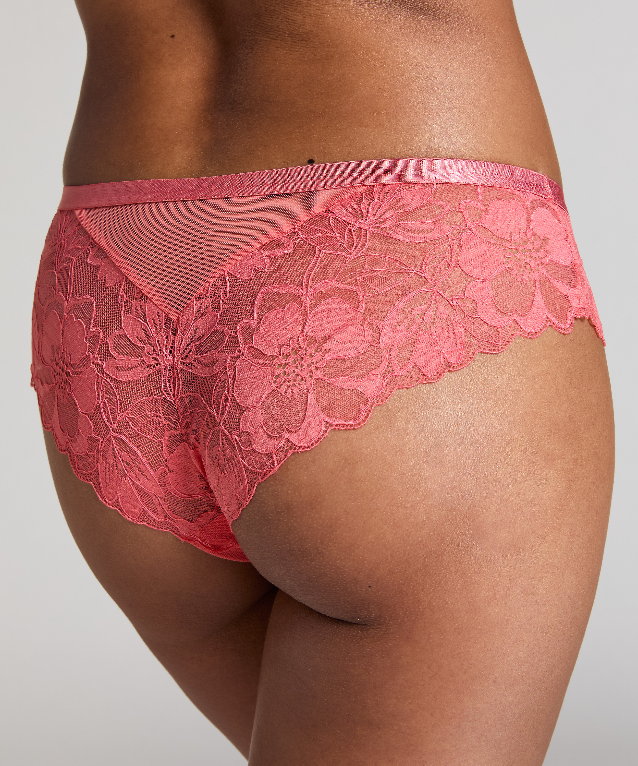 Sophia Brazilian, Pink, main