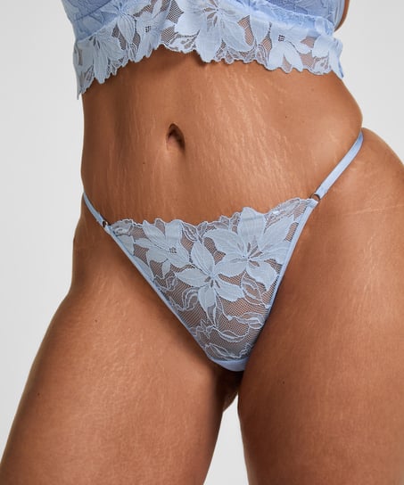 Ingrid Thong, Blue