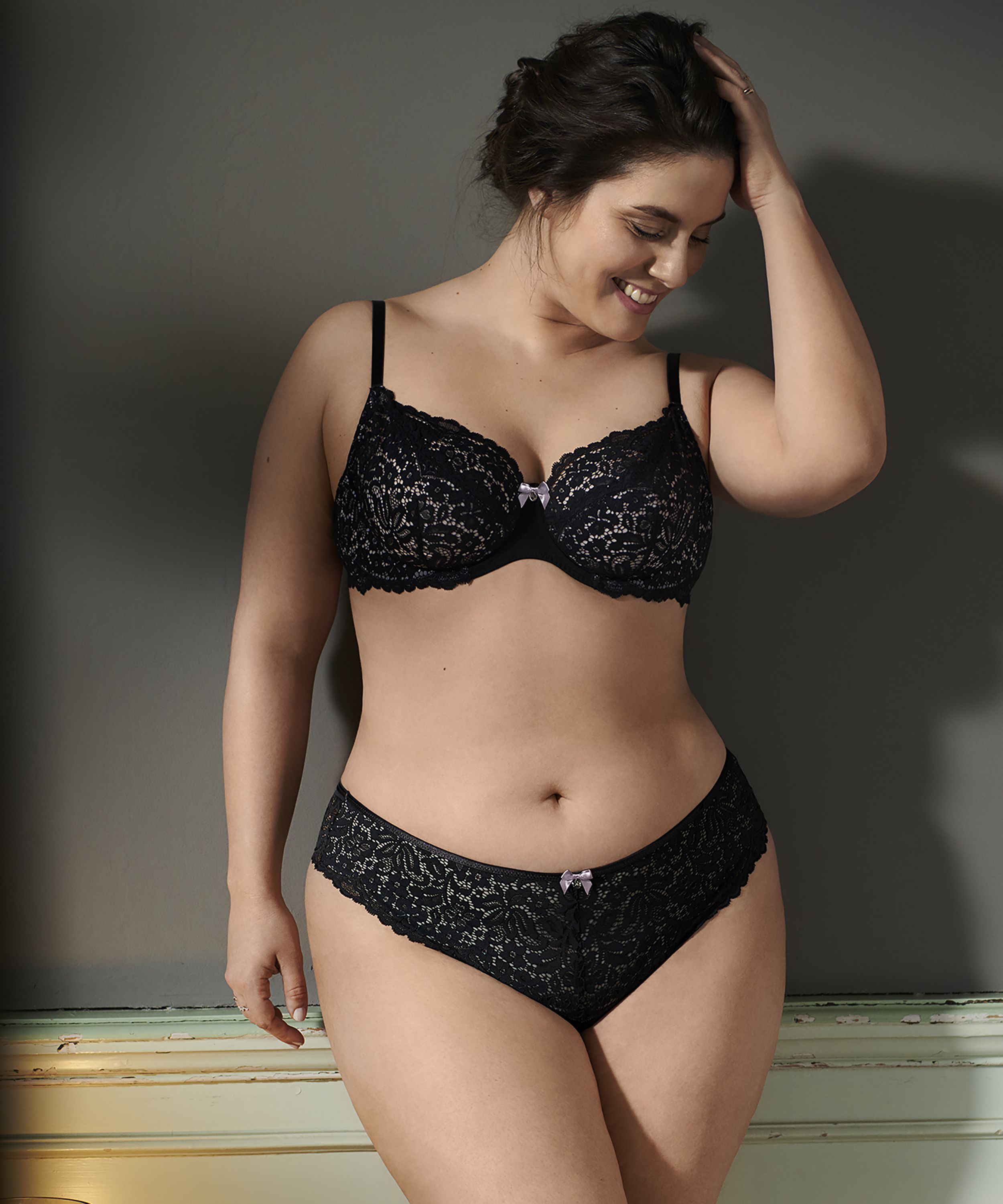 Marina Brazilian, Black, main