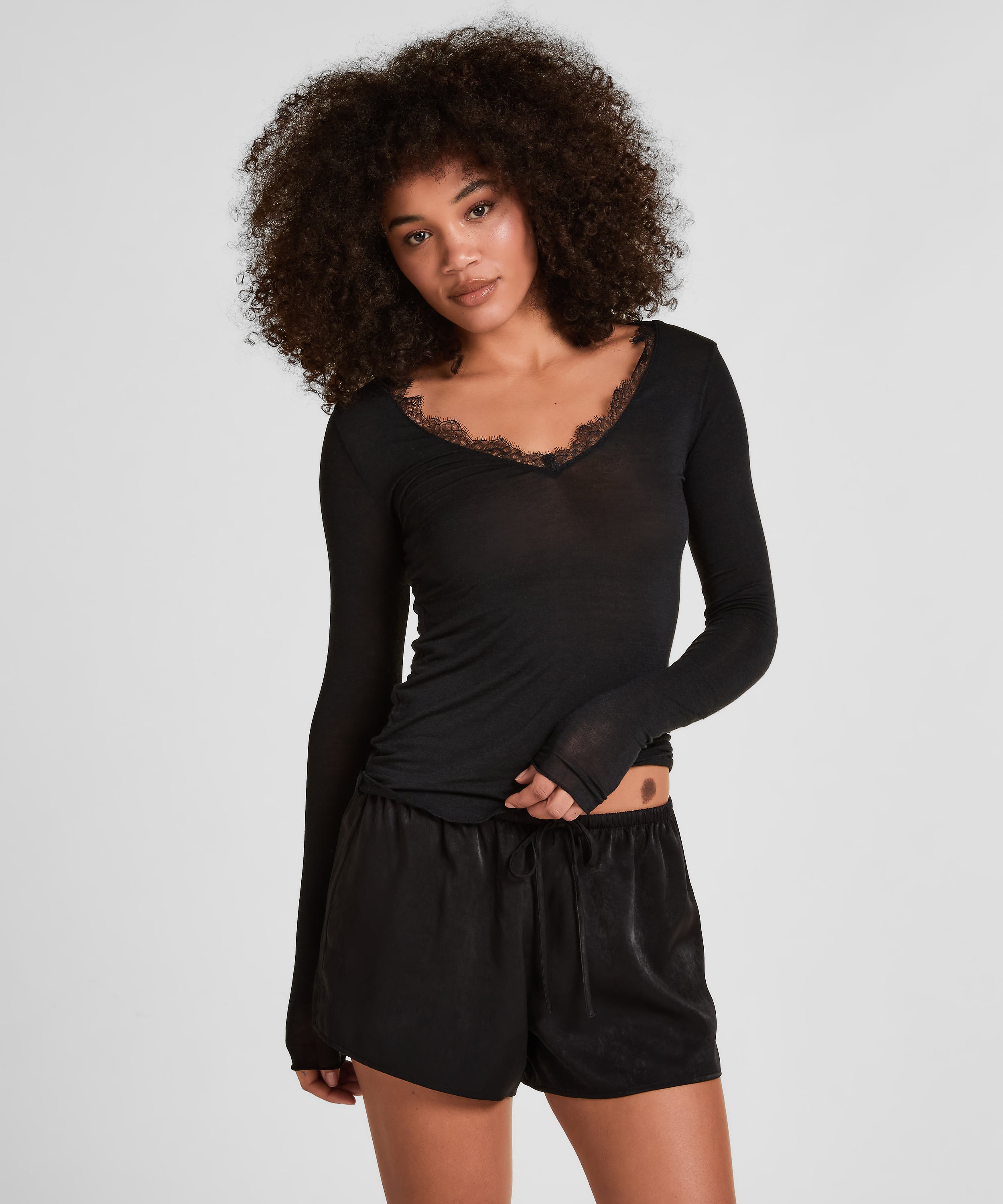 super soft Lace V-Neck shirt with Cashmere, Black, main